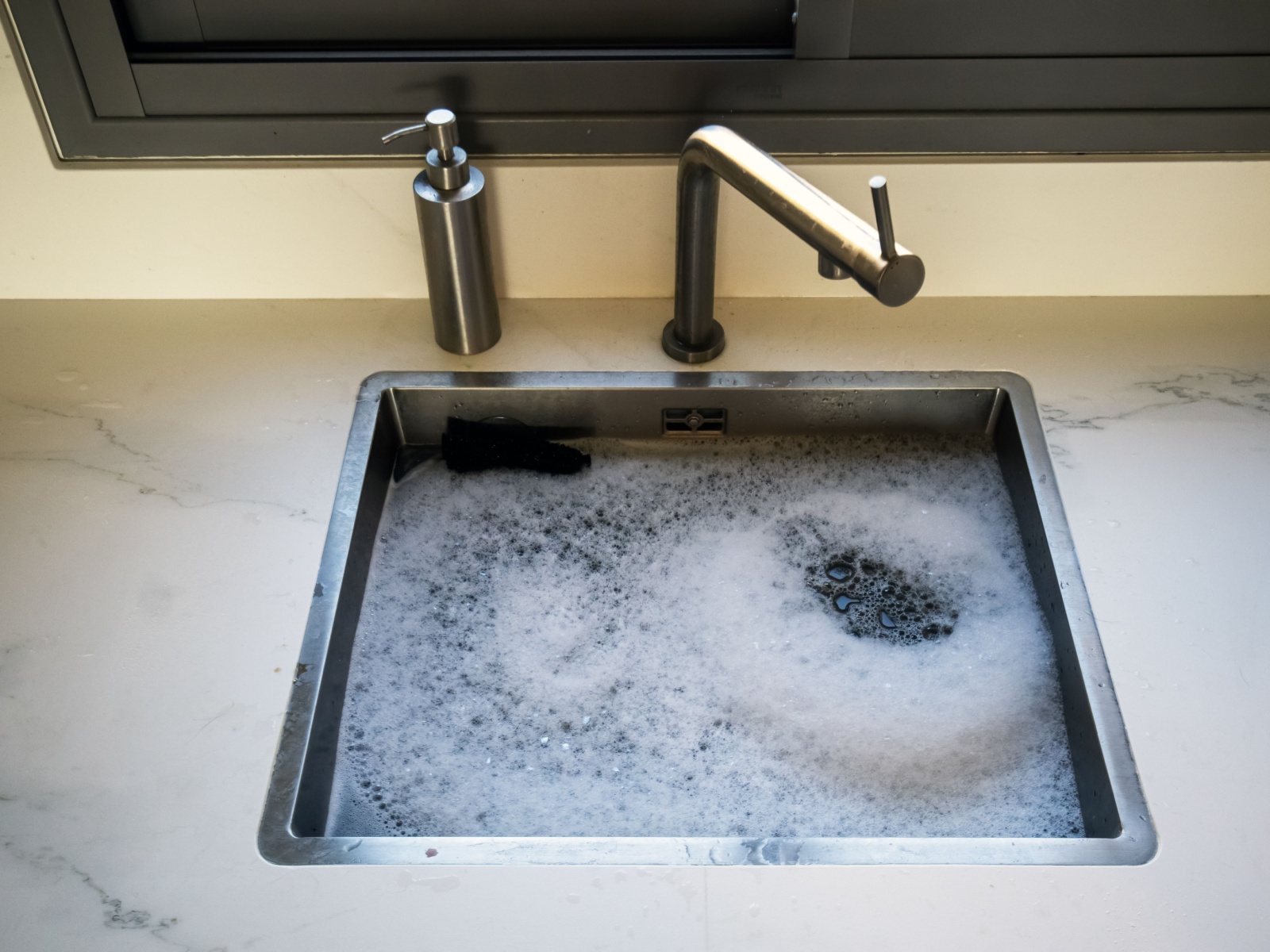 Why Sewer Issues Often Show Up at Night or Early Morning